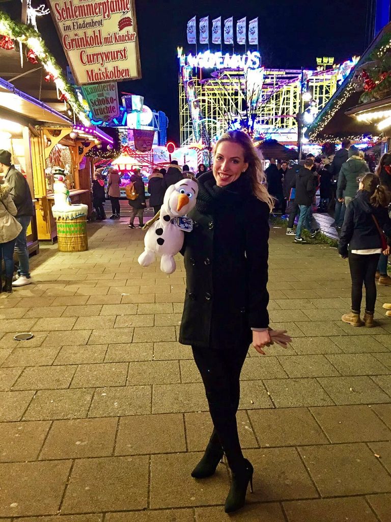 Happy Cathi und Olaf auf dem Weihnachtsmarkt Happy Cathi und Olaf auf dem Weihnachtsmarkt