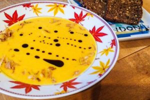 Vegane Kürbissuppe (Diät, low Carb)