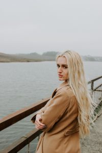 Blonde lange Haare mit Volumen möglich ?