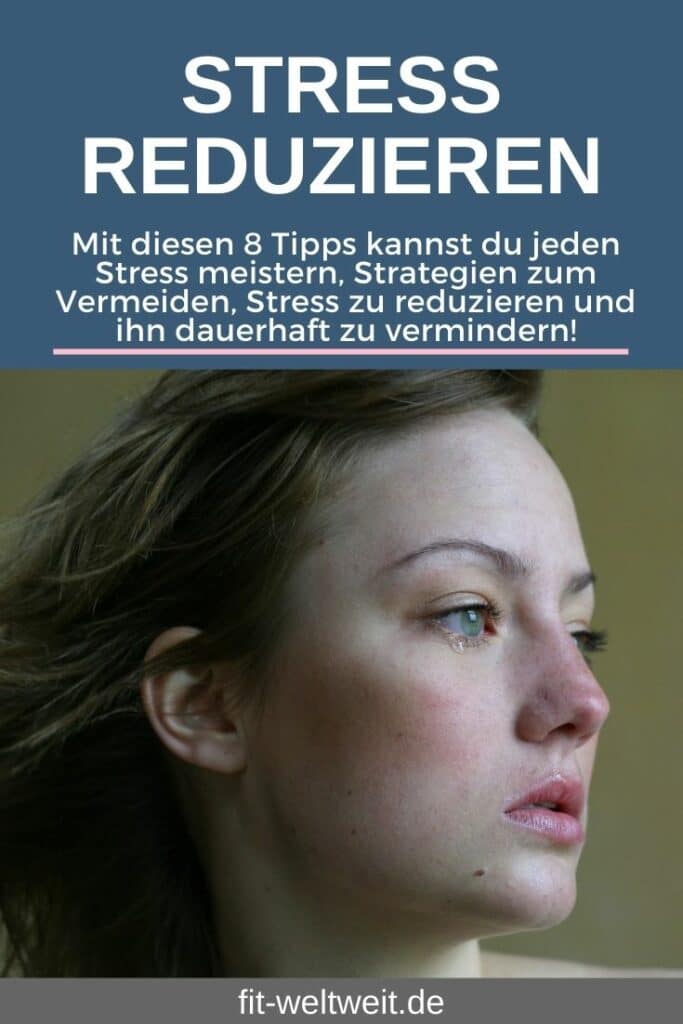 Stress reduzieren Tipps 2026 Frau mit emotionalem Ausdruck Stress abbauen schnell Strategien Stressmanagement Alltag vermeiden reduzieren dauerhaft