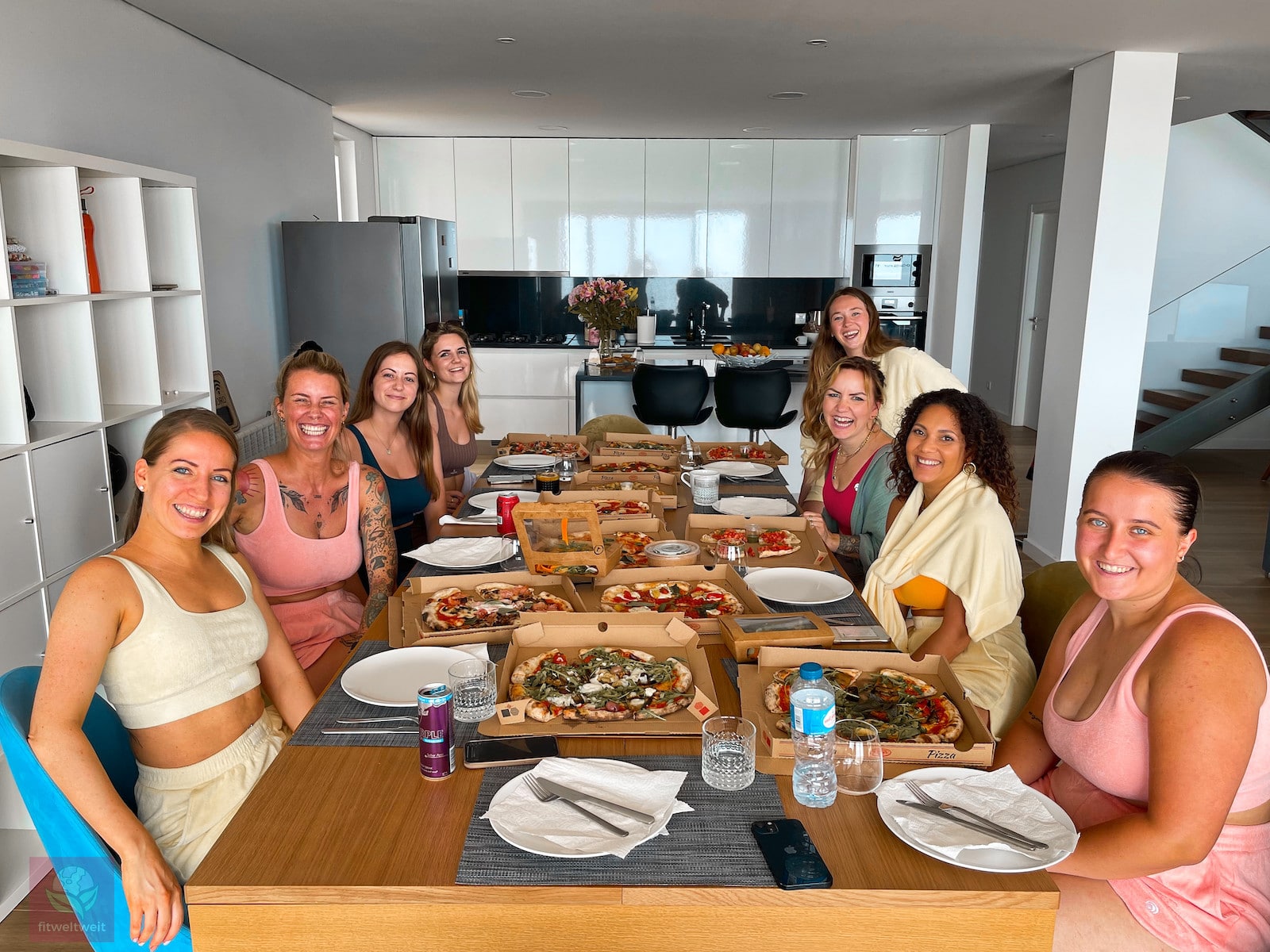Pizza Date mit den Girls Oceans Apart Summercamp 2022 Lissabon