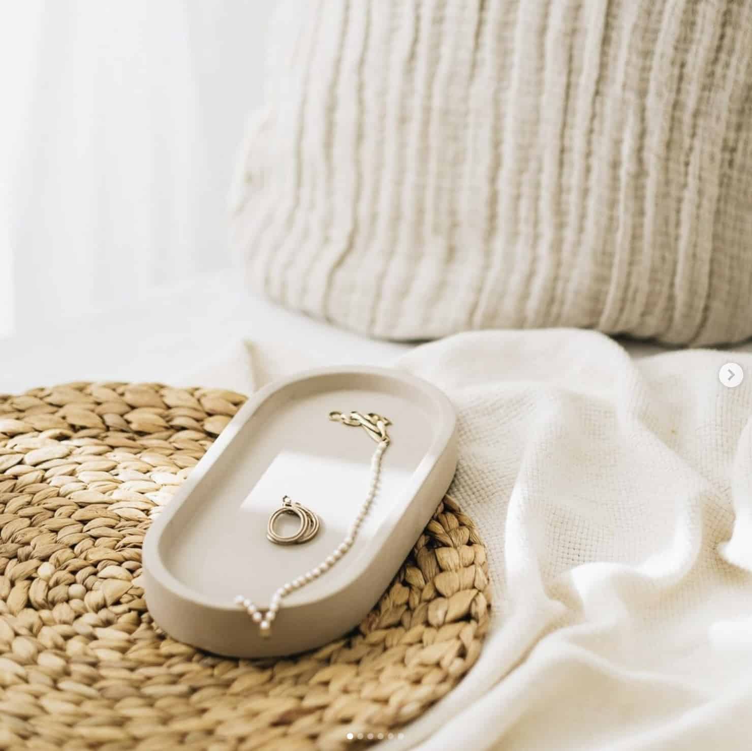 AVA and May Schmuck Beton Deko Tablett Erfahrungen