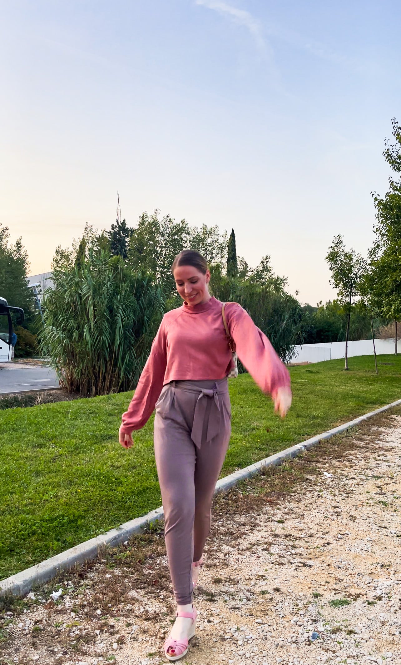 Les Lunes Erfahrung Leo cropped Sweater The LAYLA JUMPSUIT